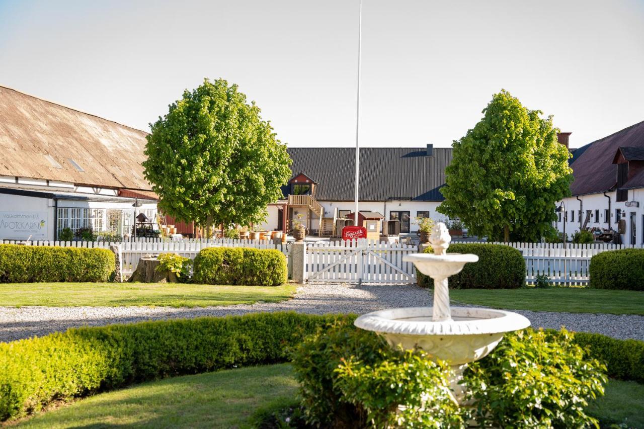 Svabesholms Kungsgards B&B Och Pensionat Stenshuvud Kivik Exterior photo